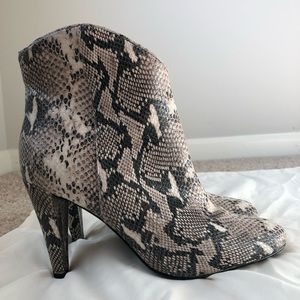 Ankle snake print boots